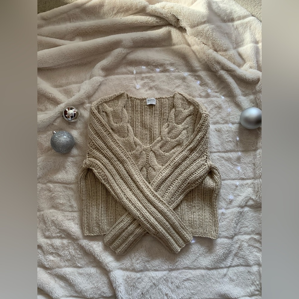 Barrow & Grove cropped knit sweater